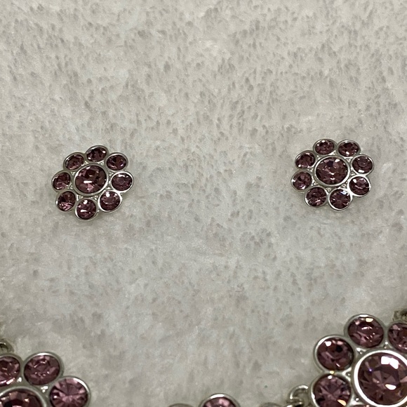 Avon Sparkling Flowers Statement Set - Picture 3 of 12